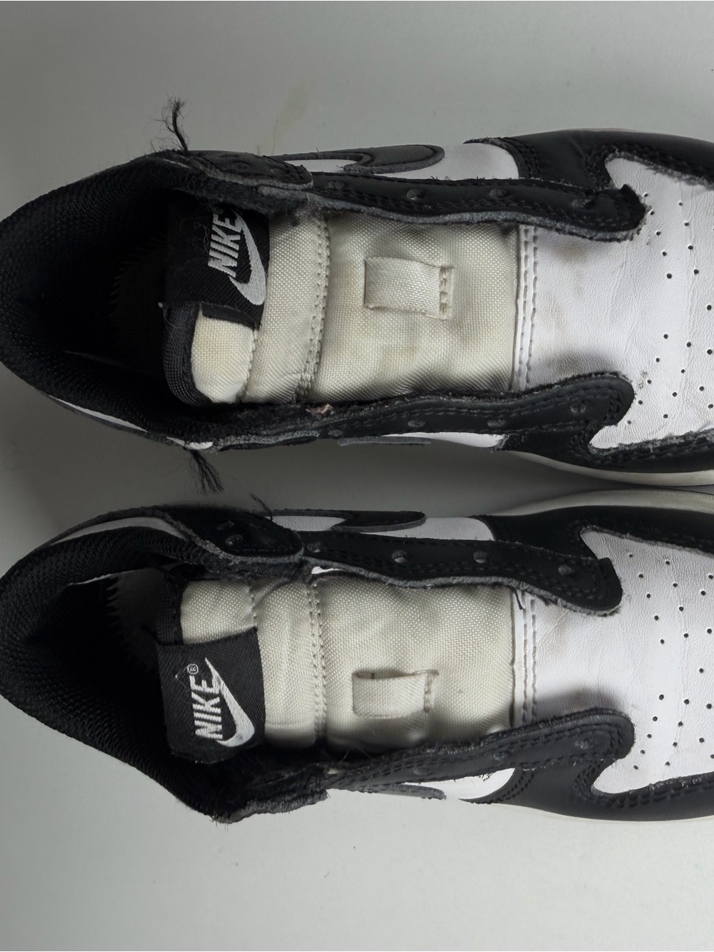 Kids Nike Black and White Low-Top Sneakers (Panda low dunk)